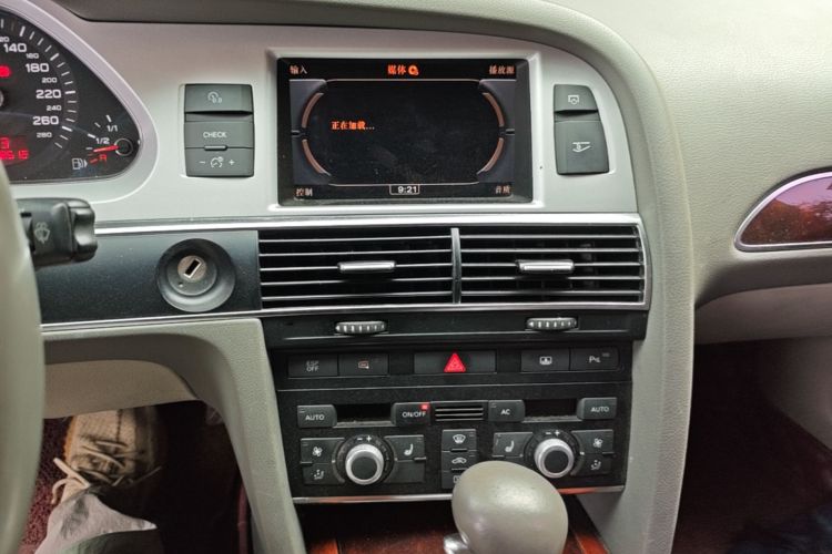 Used Audi A6L 2011 2.8 FSI Comfort Model Audio And AC Panel