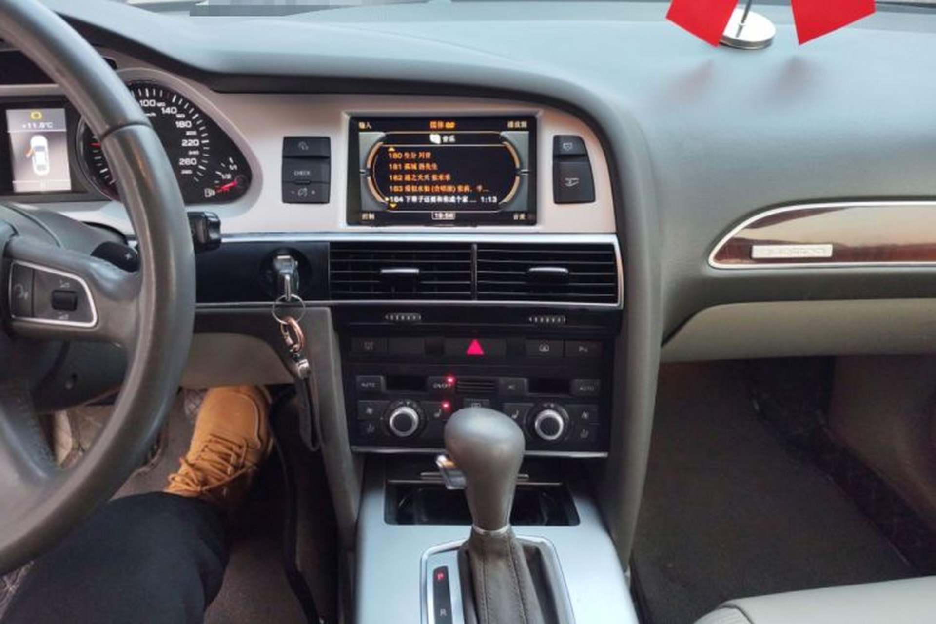 Used Audi A6L 2011 2.0 TFSI Automatic Standard Edition Audio And AC Panel