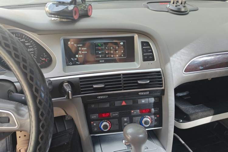 Used Audi A6L 2011 2.0 TFSI Automatic Standard Edition Audio And AC Panel