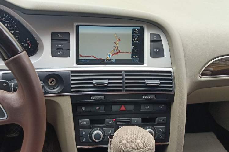 Used Audi A6L 2011 2.4L Comfort Edition Audio And AC Panel