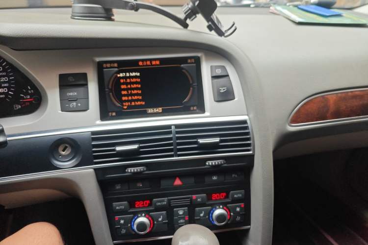 Used Audi A6L 2011 2.4L Comfort Edition Audio And AC Panel