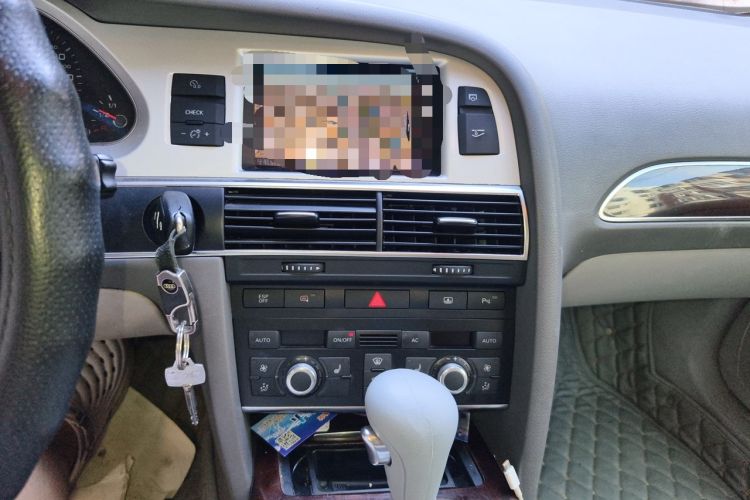 Used Audi A6L 2011 2.8 FSI Luxury Model Audio And AC Panel