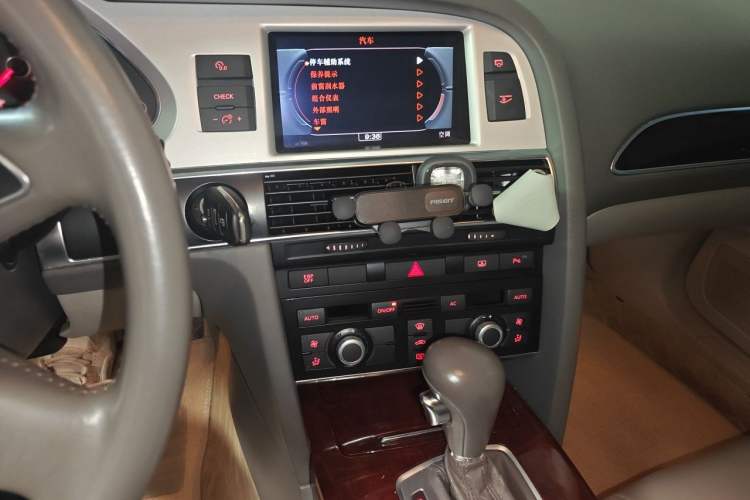 Used Audi A6L 2011 2.0 TFSI Automatic Standard Edition Audio And AC Panel