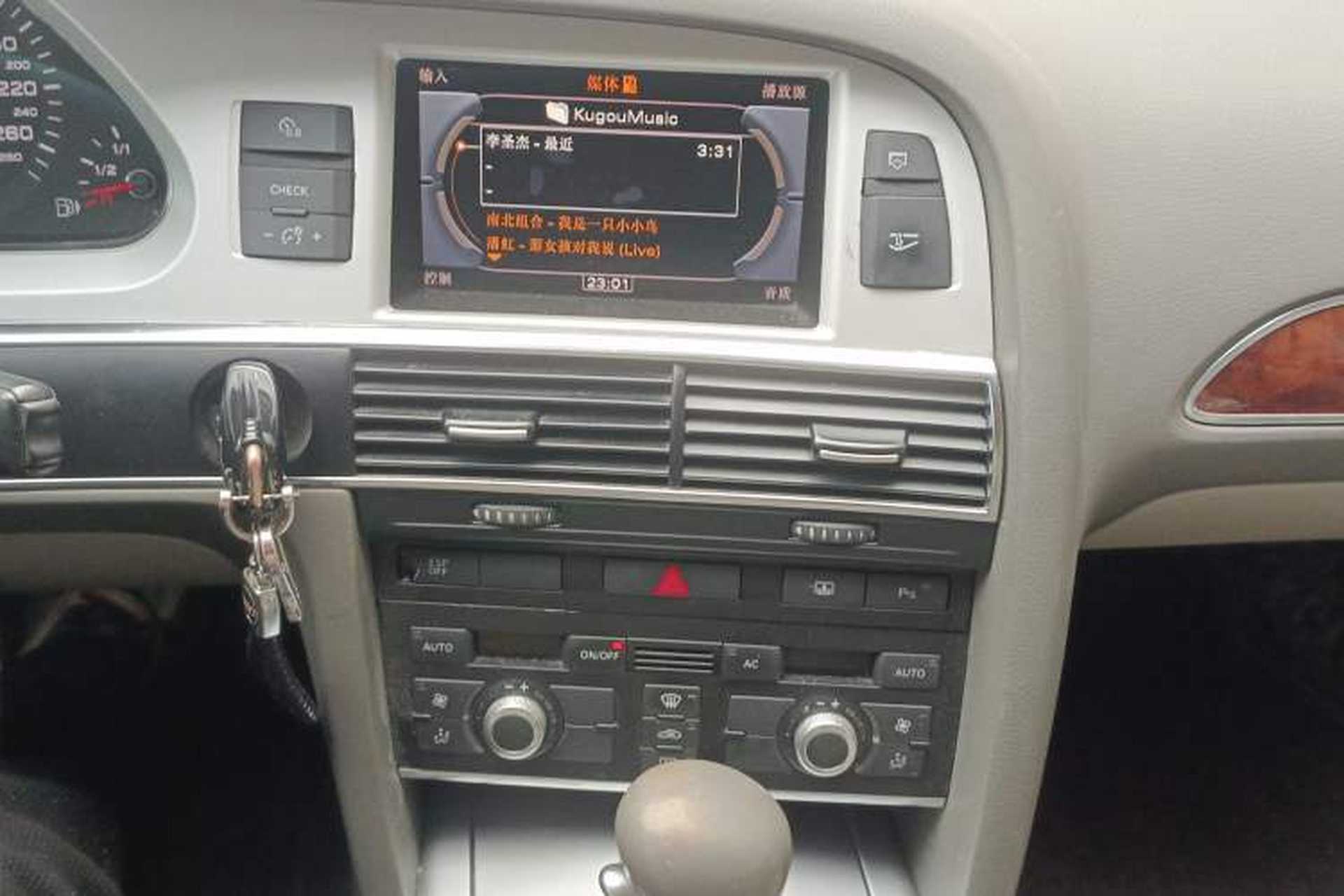 Used Audi A6L 2011 2.0 TFSI Automatic Standard Edition Audio And AC Panel