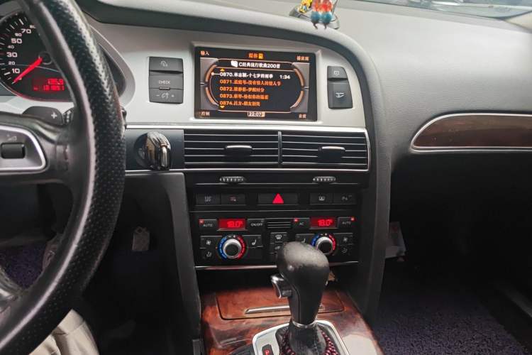 Used Audi A6L 2011 2.4L Technology Edition Audio And AC Panel