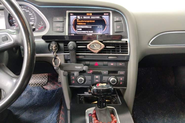 Used Audi A6L 2011 2.0 TFSI Automatic Standard Edition Audio And AC Panel