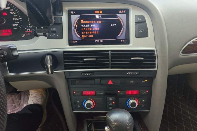Used Audi A6L 2011 2.0 TFSI Automatic Standard Edition Audio And AC Panel