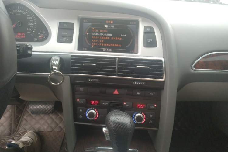 Used Audi A6L 2011 2.0 TFSI Automatic Standard Edition Audio And AC Panel