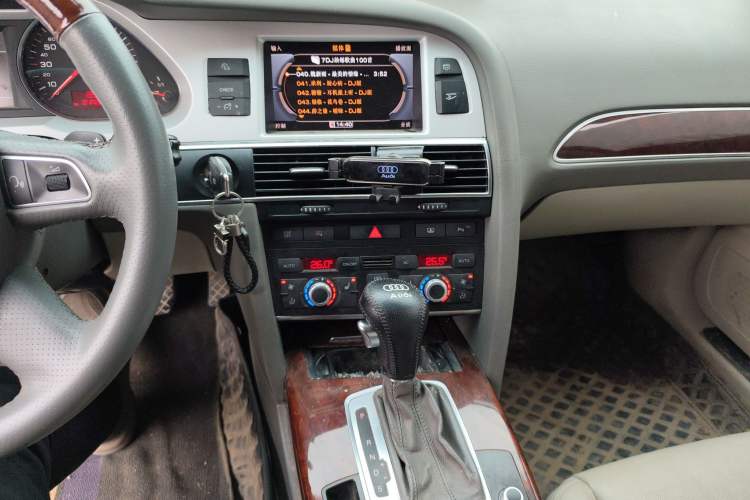 Used Audi A6L 2011 2.4L Technology Edition Audio And AC Panel