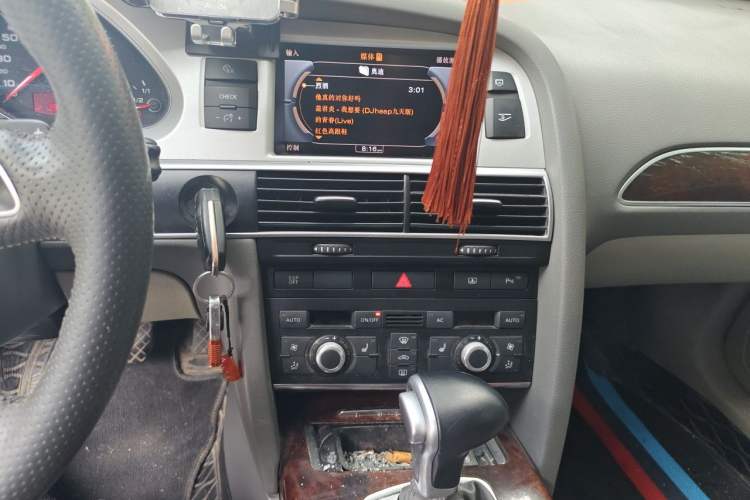 Used Audi A6L 2011 2.4L Technology Edition Audio And AC Panel