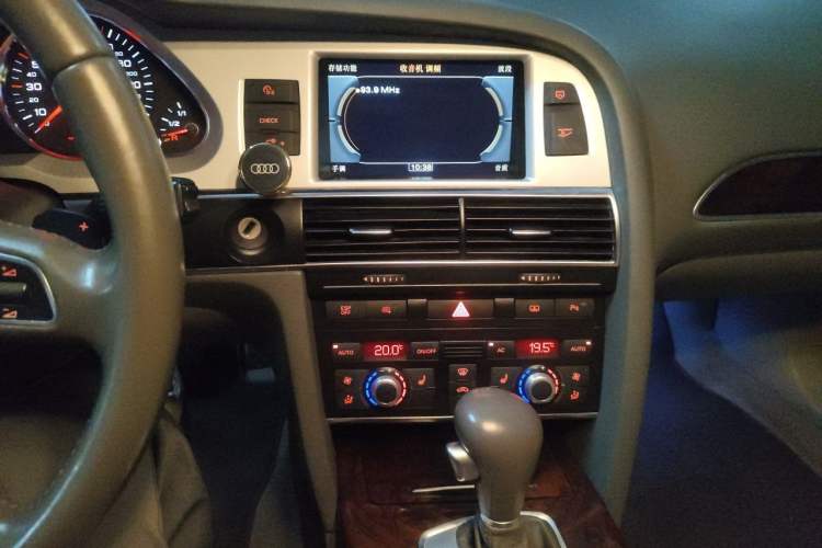 Used Audi A6L 2011 2.8 FSI Comfort Model Audio And AC Panel