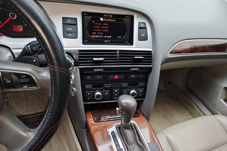 Used Audi A6L 2011 2.4L Technology Edition Audio And AC Panel