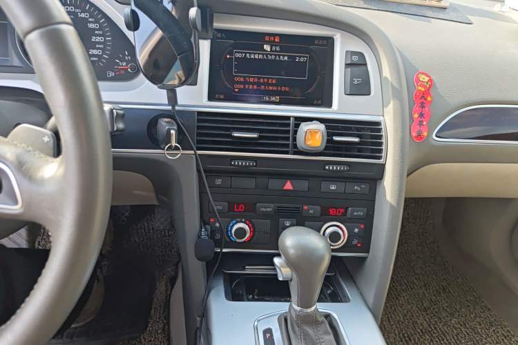 Used Audi A6L 2011 2.0 TFSI Automatic Standard Edition Audio And AC Panel
