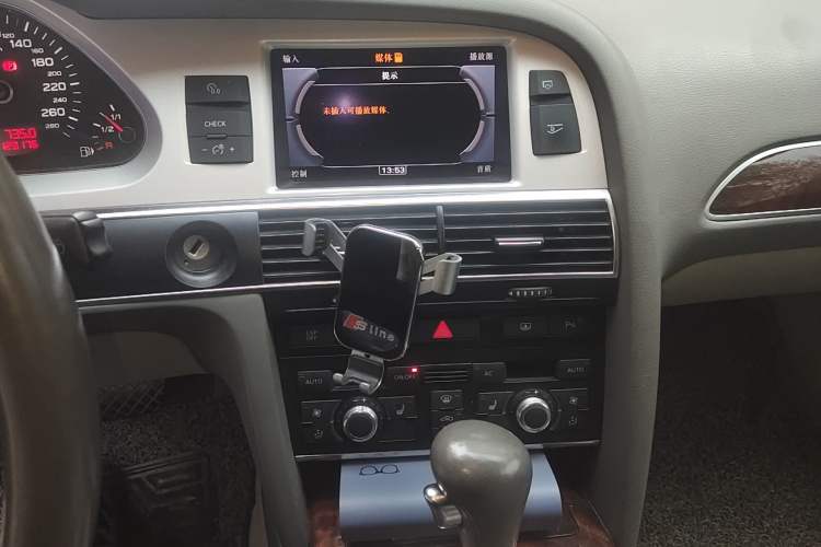 Used Audi A6L 2011 2.4L Comfort Edition Audio And AC Panel