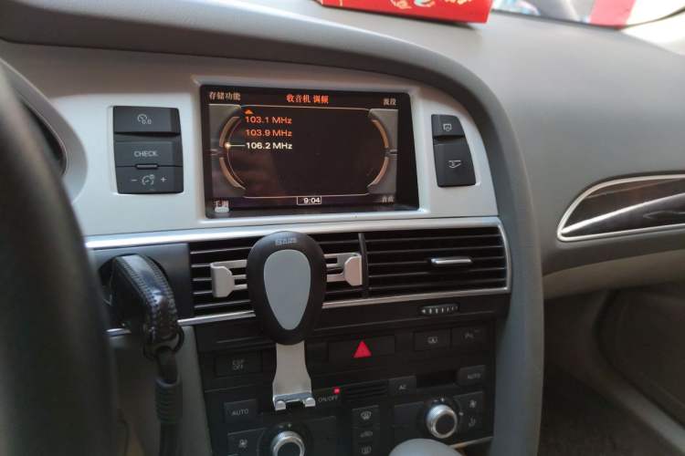 Used Audi A6L 2011 2.0 TFSI Automatic Standard Edition Audio And AC Panel