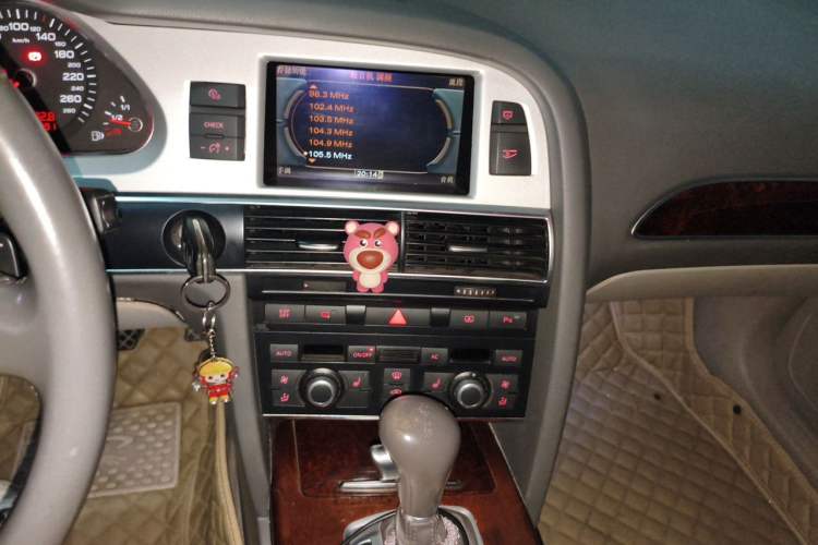 Used Audi A6L 2011 2.4L Technology Edition Audio And AC Panel