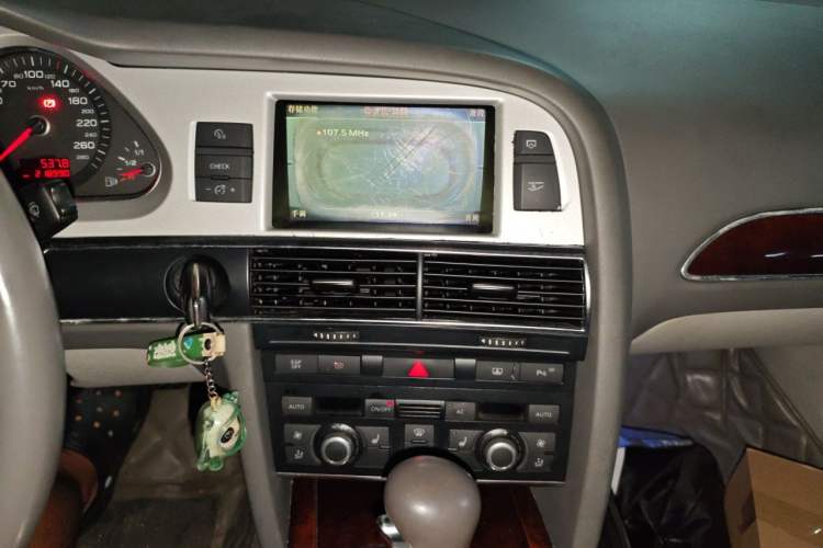 Used Audi A6L 2011 2.4L Technology Edition Audio And AC Panel