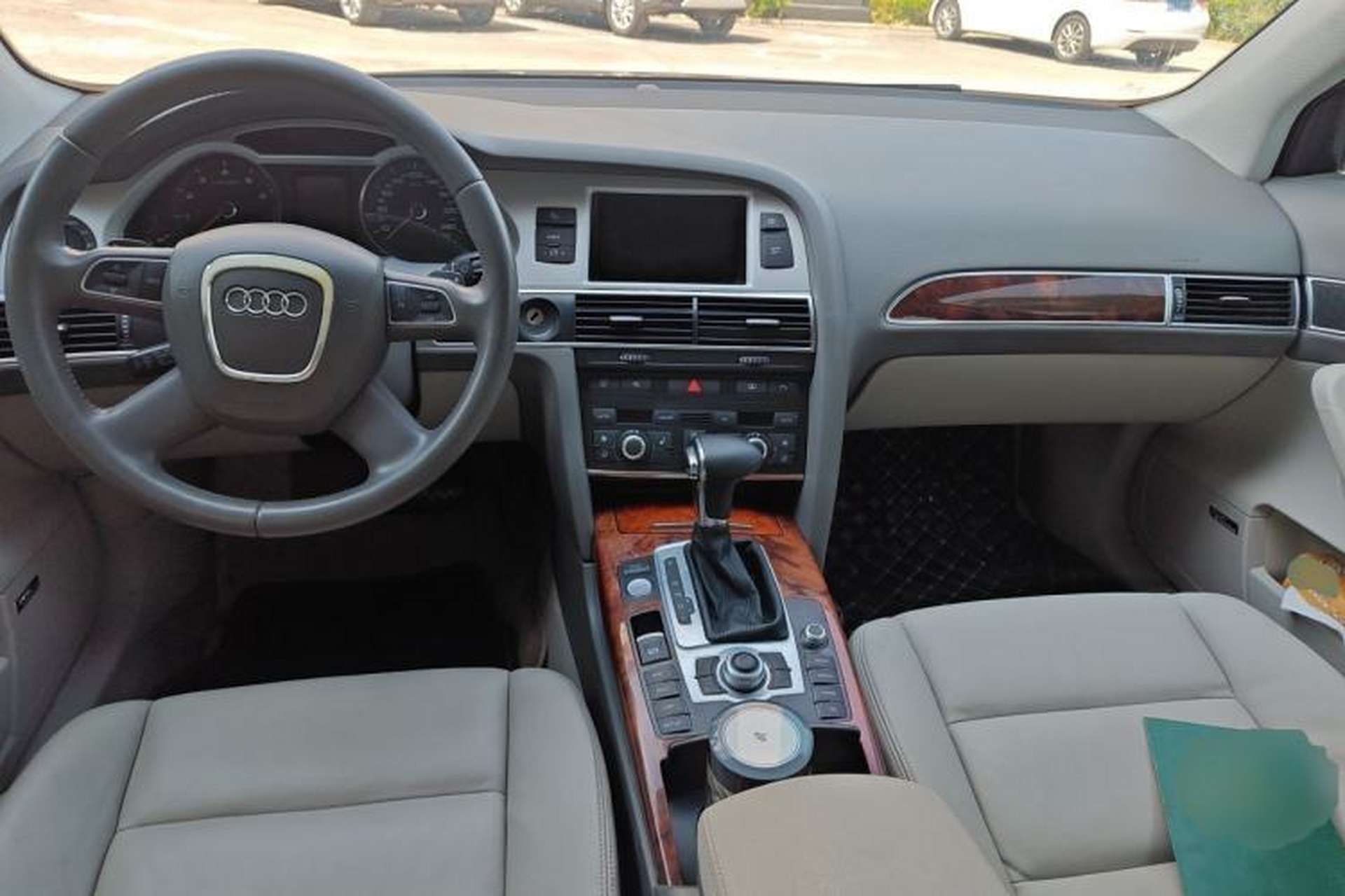 Used Audi A6L 2011 2.4L Comfort Edition Center Console