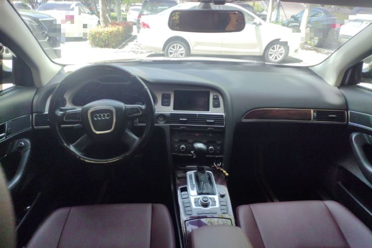 Used Audi A6L 2011 2.0 TFSI Automatic Standard Edition Center Console