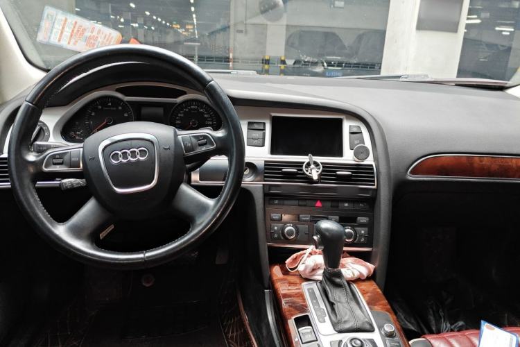 Used Audi A6L 2011 2.4L Comfort Edition Center Console
