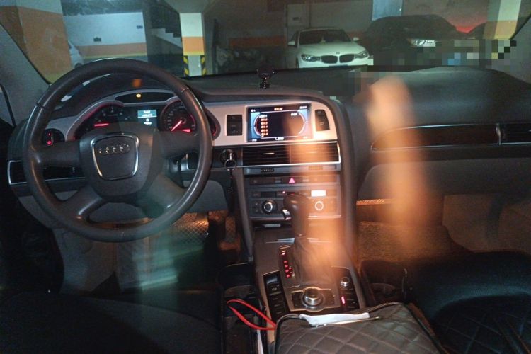 Used Audi A6L 2011 2.0 TFSI Automatic Standard Edition Center Console