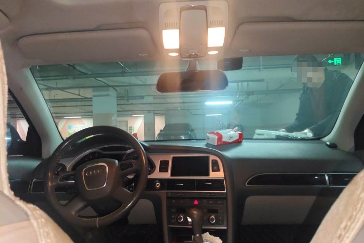 Used Audi A6L 2011 2.4L Comfort Edition Center Console