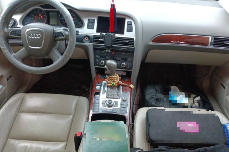Used Audi A6L 2011 2.4L Comfort Edition Center Console