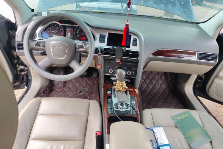 Used Audi A6L 2011 2.4L Comfort Edition Center Console