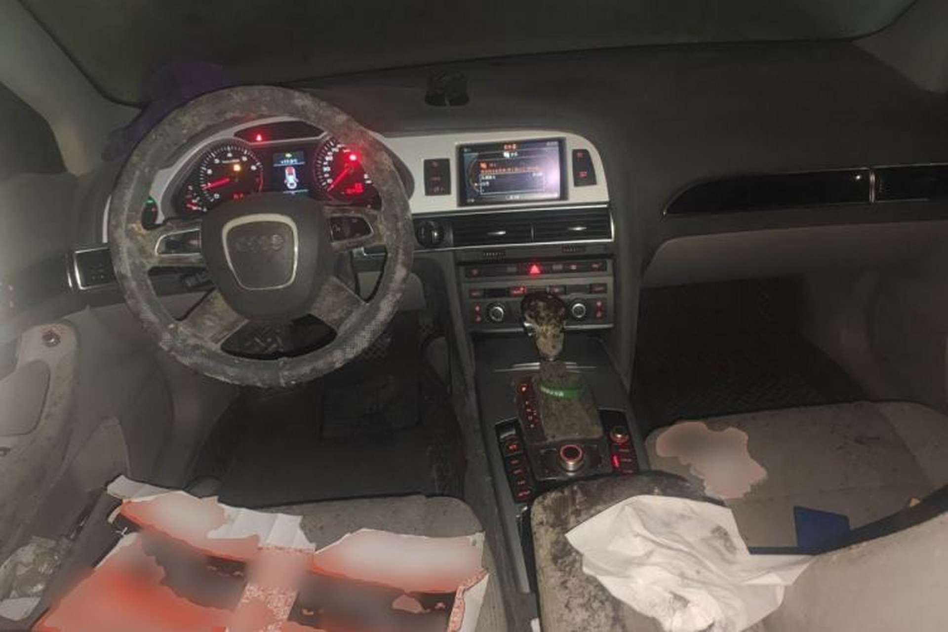Used Audi A6L 2011 2.0 TFSI Automatic Standard Edition Center Console