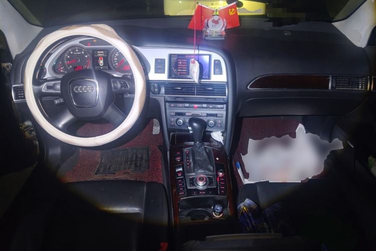 Used Audi A6L 2011 2.4L Comfort Edition Center Console