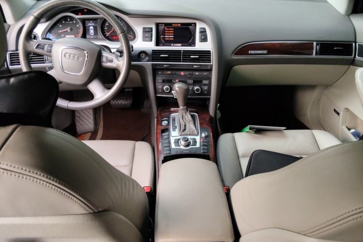 Used Audi A6L 2011 2.8 FSI quattro Luxury Model Center Console