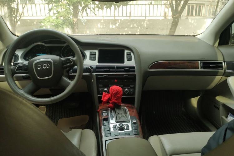 Used Audi A6L 2011 2.4L Comfort Edition Center Console