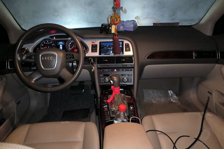 Used Audi A6L 2011 2.4L Technology Edition Center Console