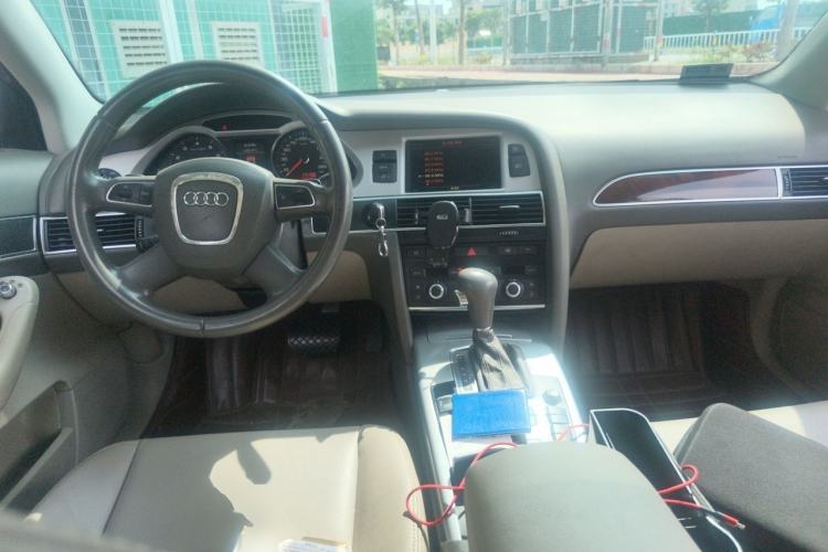 Used Audi A6L 2011 2.0 TFSI Automatic Standard Edition Center Console