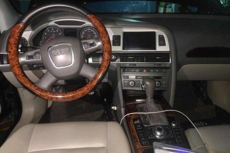Used Audi A6L 2011 2.4L Comfort Edition Center Console