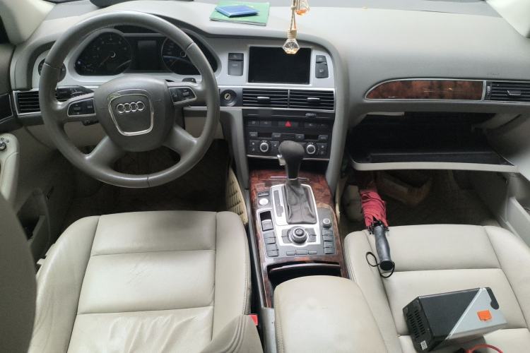 Used Audi A6L 2011 2.4L Comfort Edition Center Console