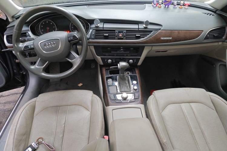Used Audi A6L 2011 3.0 TFSI quattro Luxury Model Center Console