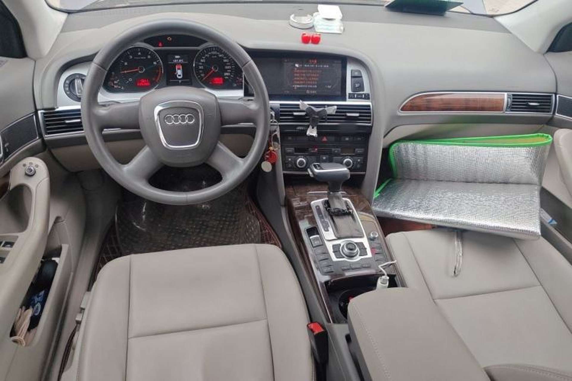 Used Audi A6L 2011 2.0 TFSI Automatic Standard Edition Center Console