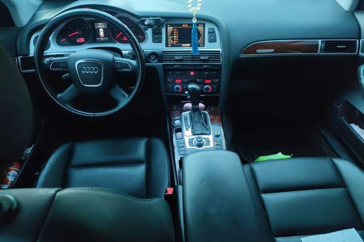 Used Audi A6L 2011 3.0 TFSI quattro Luxury Model Center Console