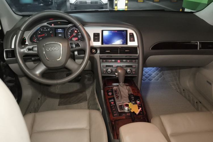 Used Audi A6L 2011 2.4L Luxury Edition Center Console