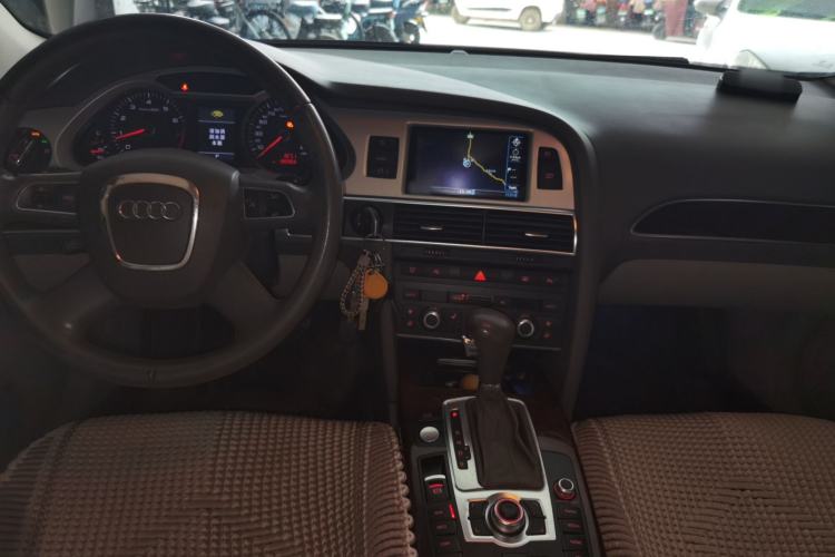 Used Audi A6L 2011 2.4L Comfort Edition Center Console
