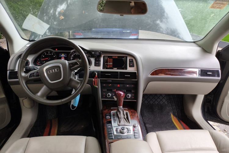 Used Audi A6L 2011 2.4L Comfort Edition Center Console