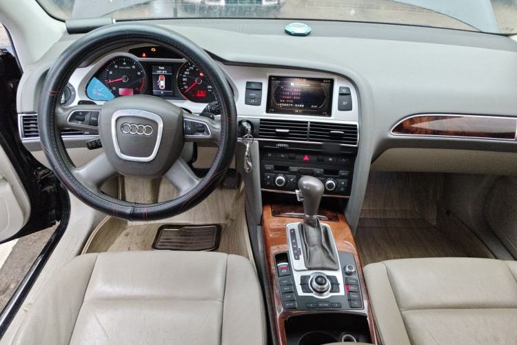 Used Audi A6L 2011 2.4L Technology Edition Center Console