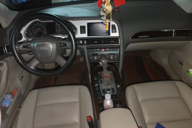 Used Audi A6L 2011 2.8 FSI quattro Luxury Model Center Console