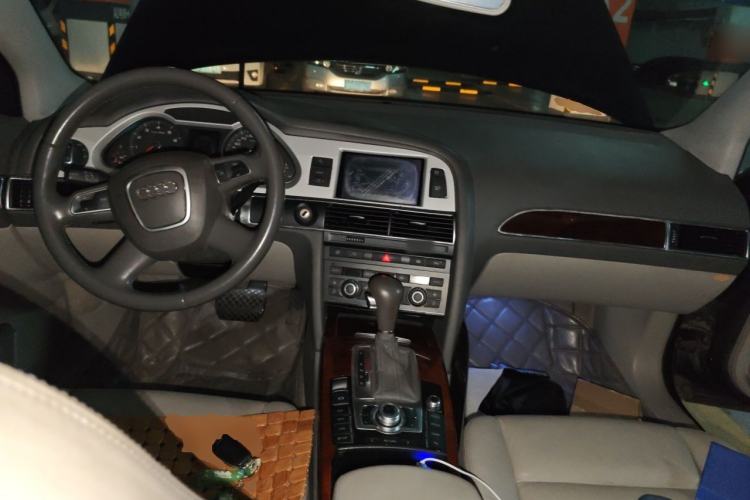 Used Audi A6L 2011 2.4L Technology Edition Center Console