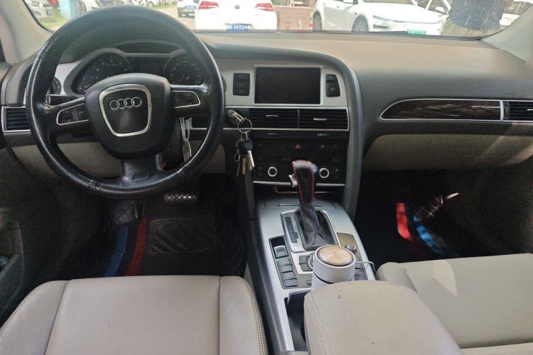Used Audi A6L 2011 2.0 TFSI Automatic Standard Edition Center Console
