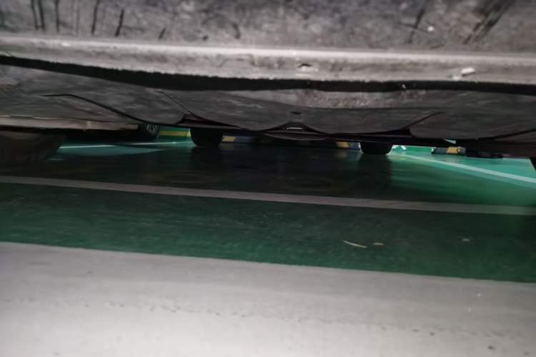 Used Audi A6L 2011 2.0 TFSI automatic Comfort trim Chassis Front