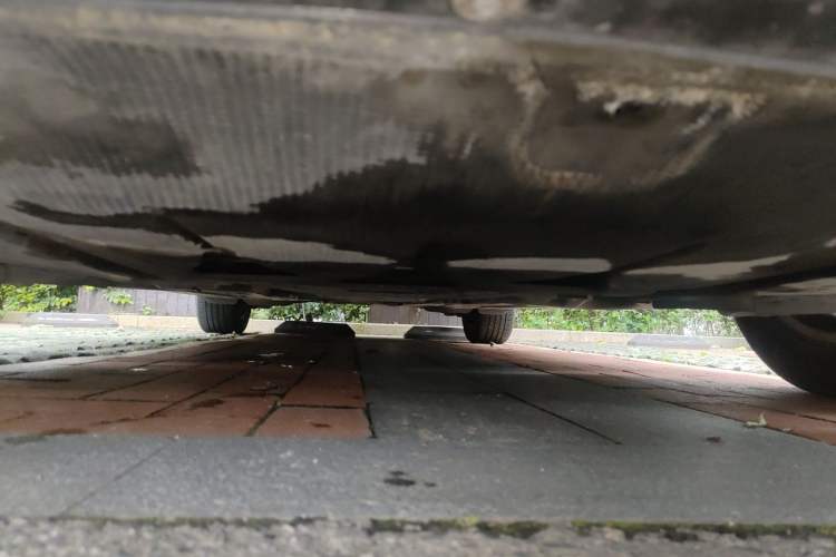 Used Audi A6L 2011 2.0 TFSI Automatic Standard Edition Chassis Front