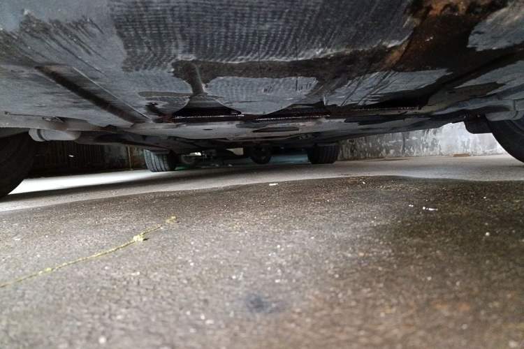 Used Audi A6L 2011 2.0 TFSI automatic Comfort trim Chassis Front
