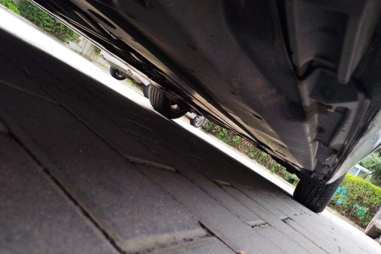 Used Audi A6L 2011 2.8 FSI Comfort Model Chassis Front Left